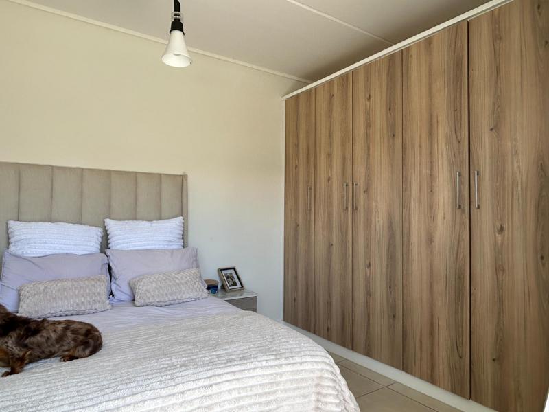 To Let 1 Bedroom Property for Rent in Sandown Western Cape